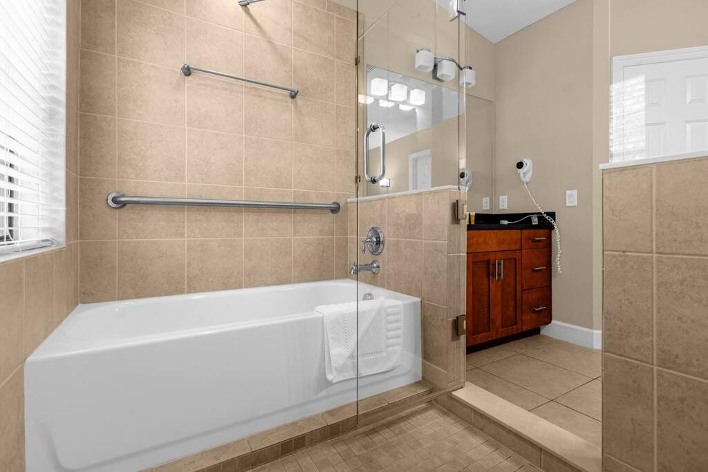 Vibrant 4Br Family Townhome 1 Mile From Disney World And Disney Springs Orlando Eksteriør bilde